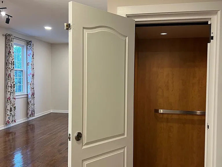 121 Hagen Dr #B — Photo 17