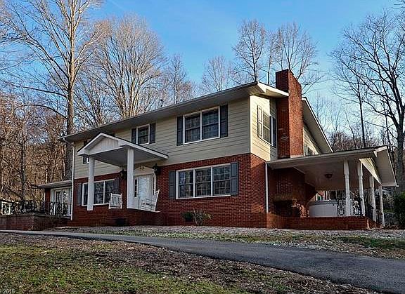 2nd image of 233 Dogwood Dr