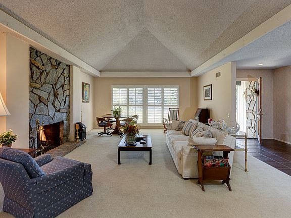 Elegant Formal Living Room