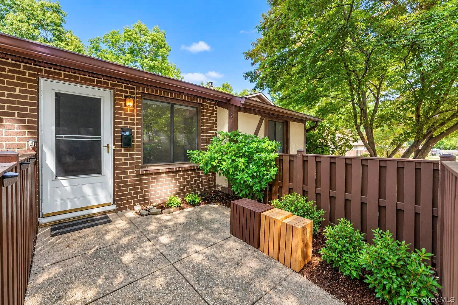 1 bed, 1.0 bath, 826 sqft, $2,100 — Photo 4