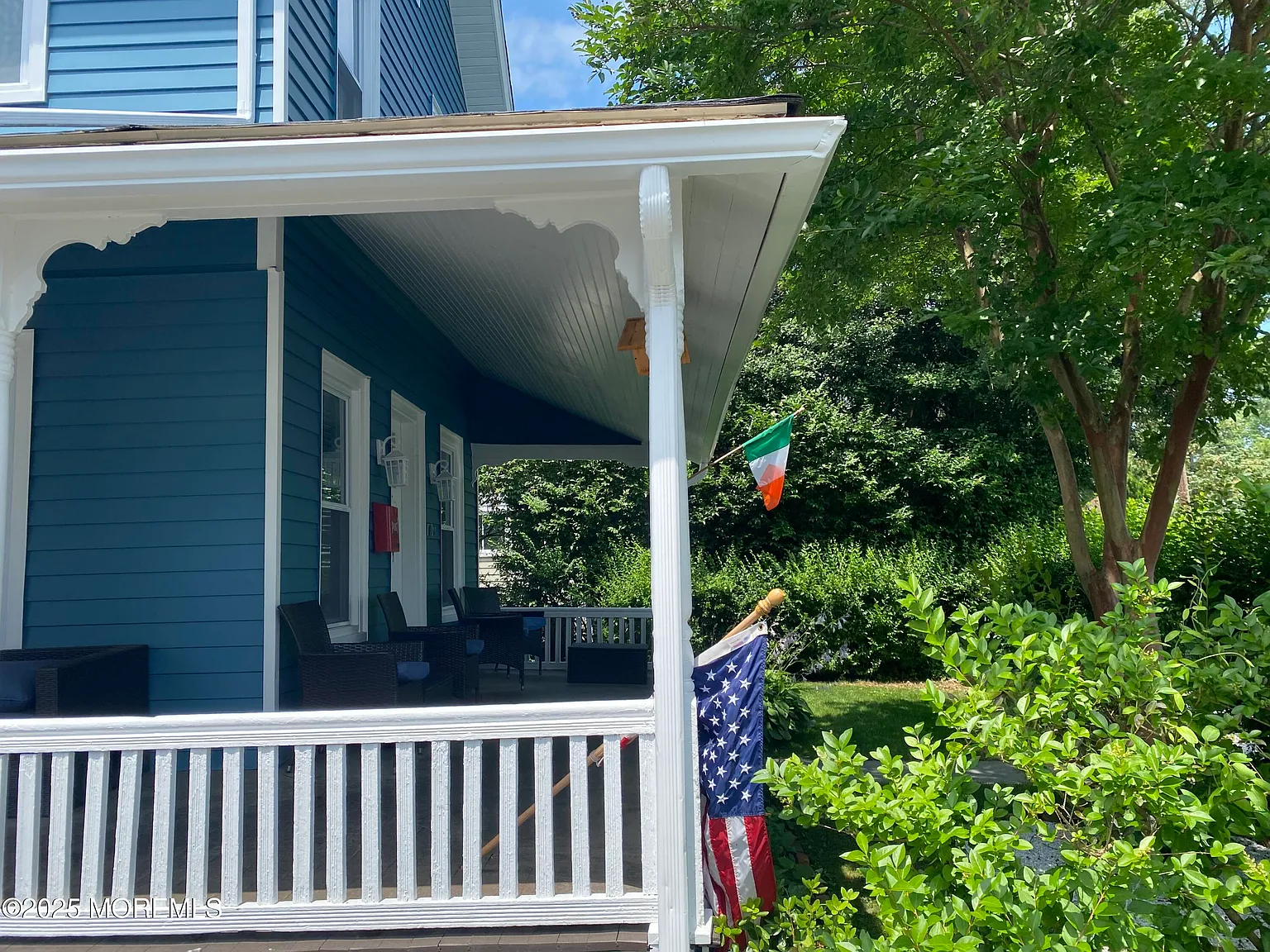 2 bed, 1.5 bath, 1391 sqft, $3,900 — Photo 3
