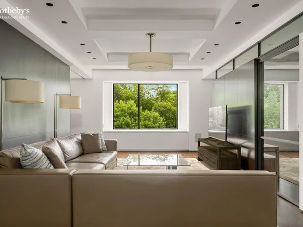 230 Central Park West image 10 of 26