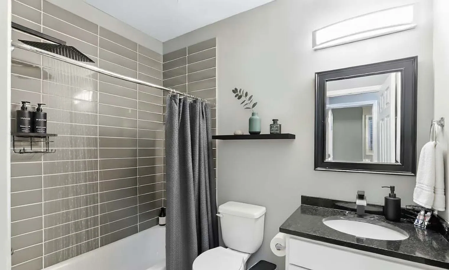 3 bed, 3.0 bath, 1506 sqft, $5,964 — Photo 4