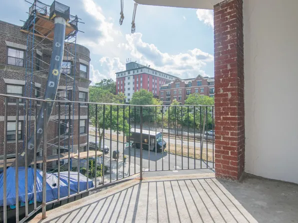 43 Boulevard Ter #5, Allston, MA 02134