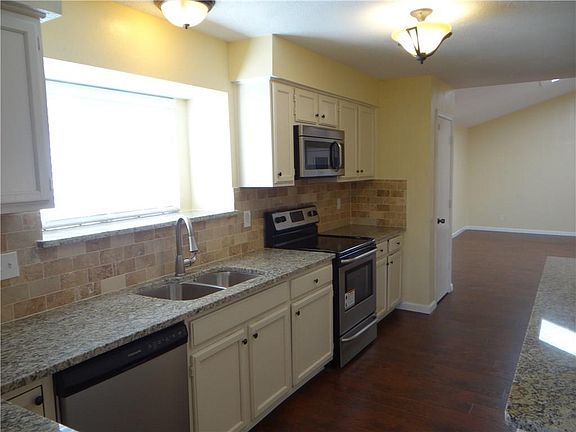 5th image of 2620 El Paso Way