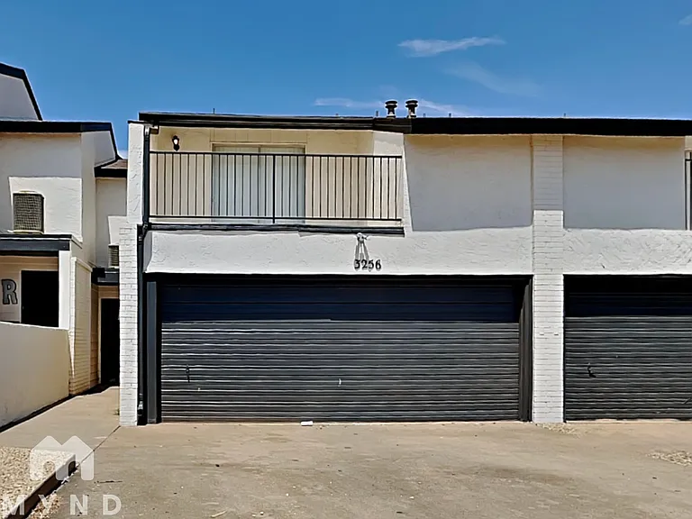 3256 63rd St — Photo 4