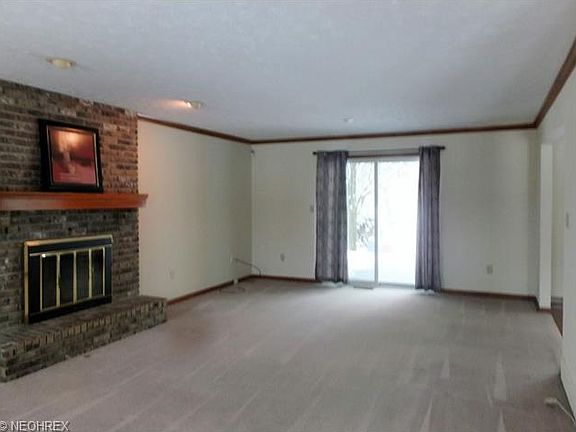 4th image of 9610 Royal Valley Dr