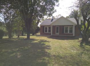 3181 Wards Gap Rd, Mount Airy, NC 27030