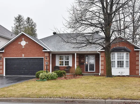 28 Delamere Dr, Ottawa, ON K2S 1G7
