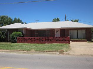 1107 Modelle Ave, Clinton, OK 73601