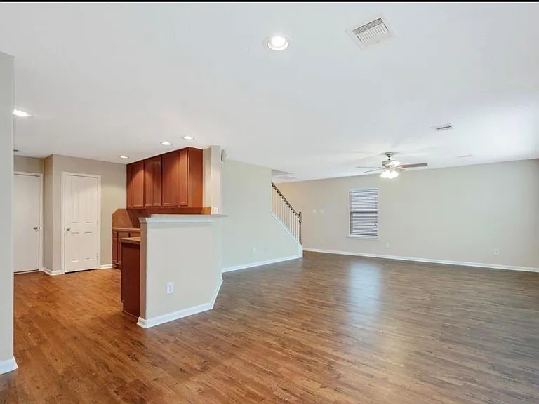3134 Ribbon Creek Way — Photo 4