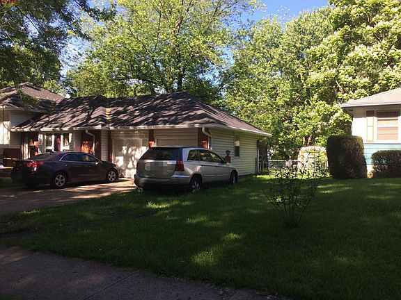 3rd image of 10114 Cambridge Ave
