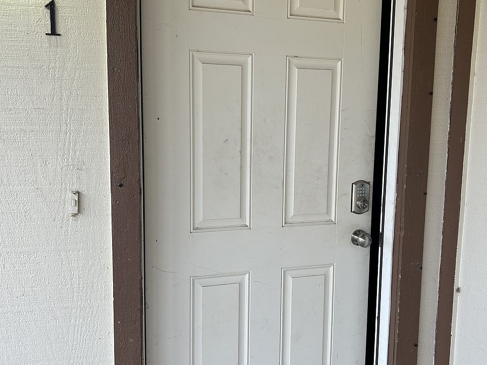 1st image of 401 N Jenkins St #1