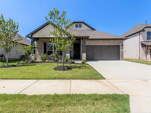 2nd image of 5817 Humber Ln