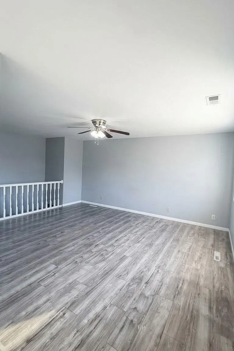 3 bed, 900 sqft, $1,900 — Photo 4