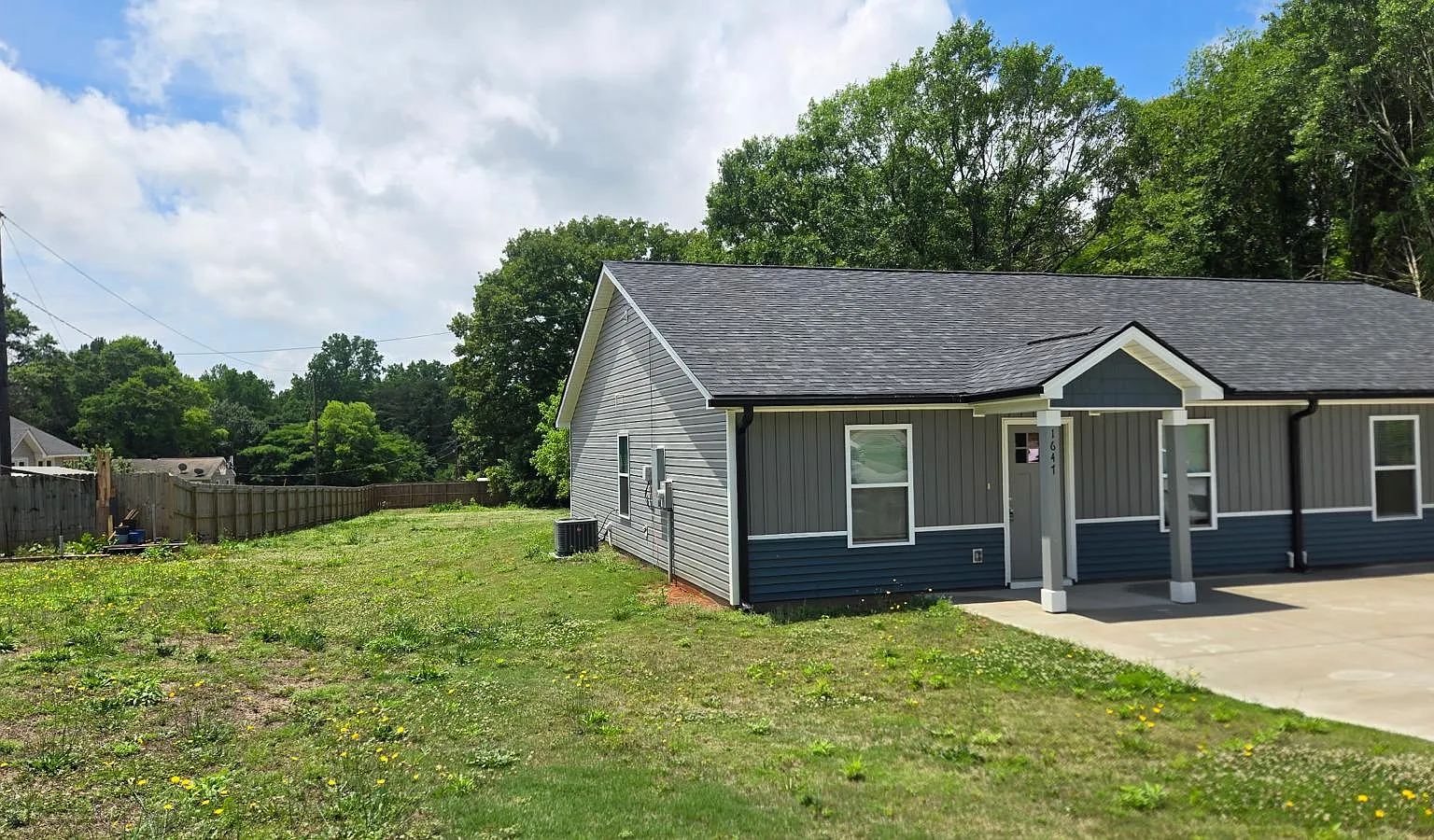 3 bed, 1100 sqft, $1,500 — Photo 2