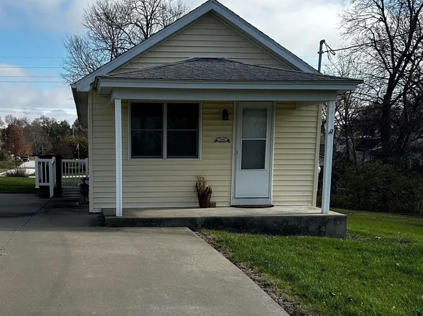414 S J St, Oskaloosa, IA 52577
