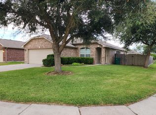 785 Grassy Knoll Ln, La Marque, TX 77568