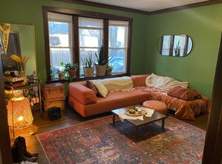 2959 N Springfield Ave #1R, Chicago, IL 60618