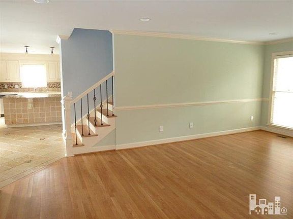 3rd image of 5630 Oak Bluff Ln