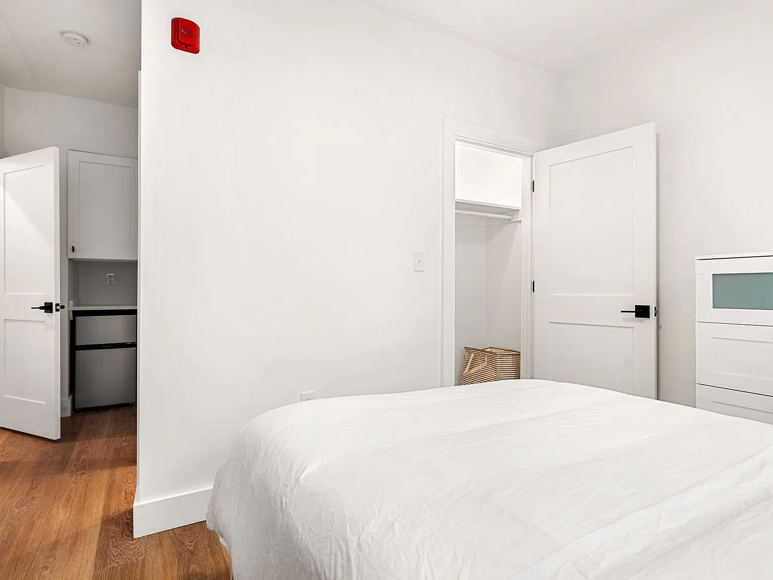 90 Forbes St — Photo 2