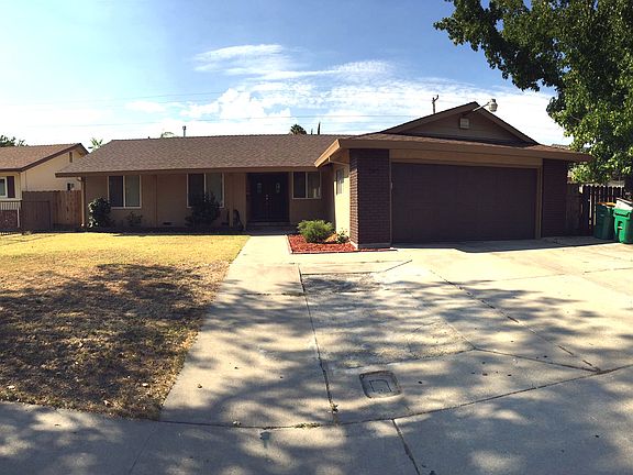 2nd image of 305 E Los Felis Ave