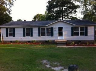 60 Ashley Ct, Spring Lake, NC 28390