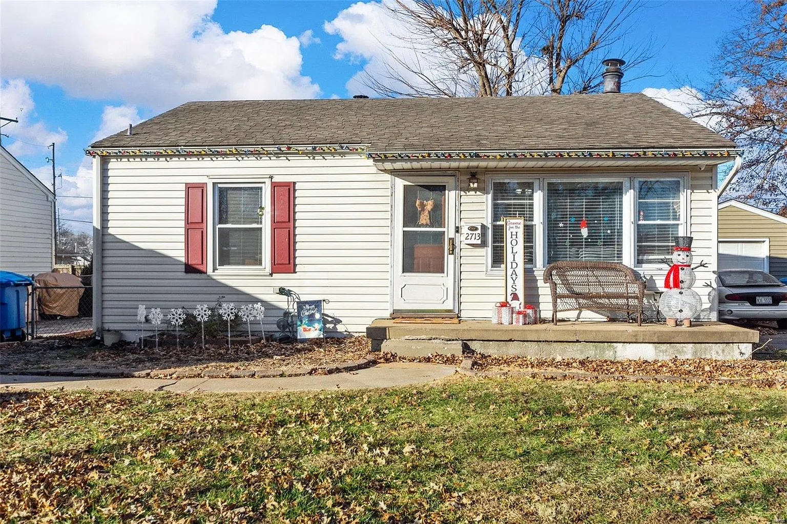 2713 Sunset Dr photo 1