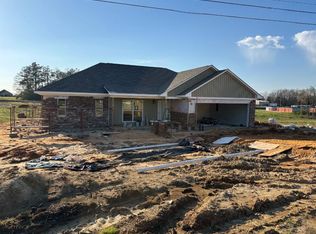 105 Lakeview Dr, Guntown, MS 38849