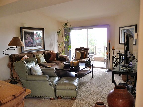 Immaculate, Neutral decor