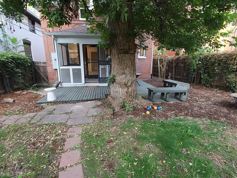 1535 N Saint Paul St — Photo 23