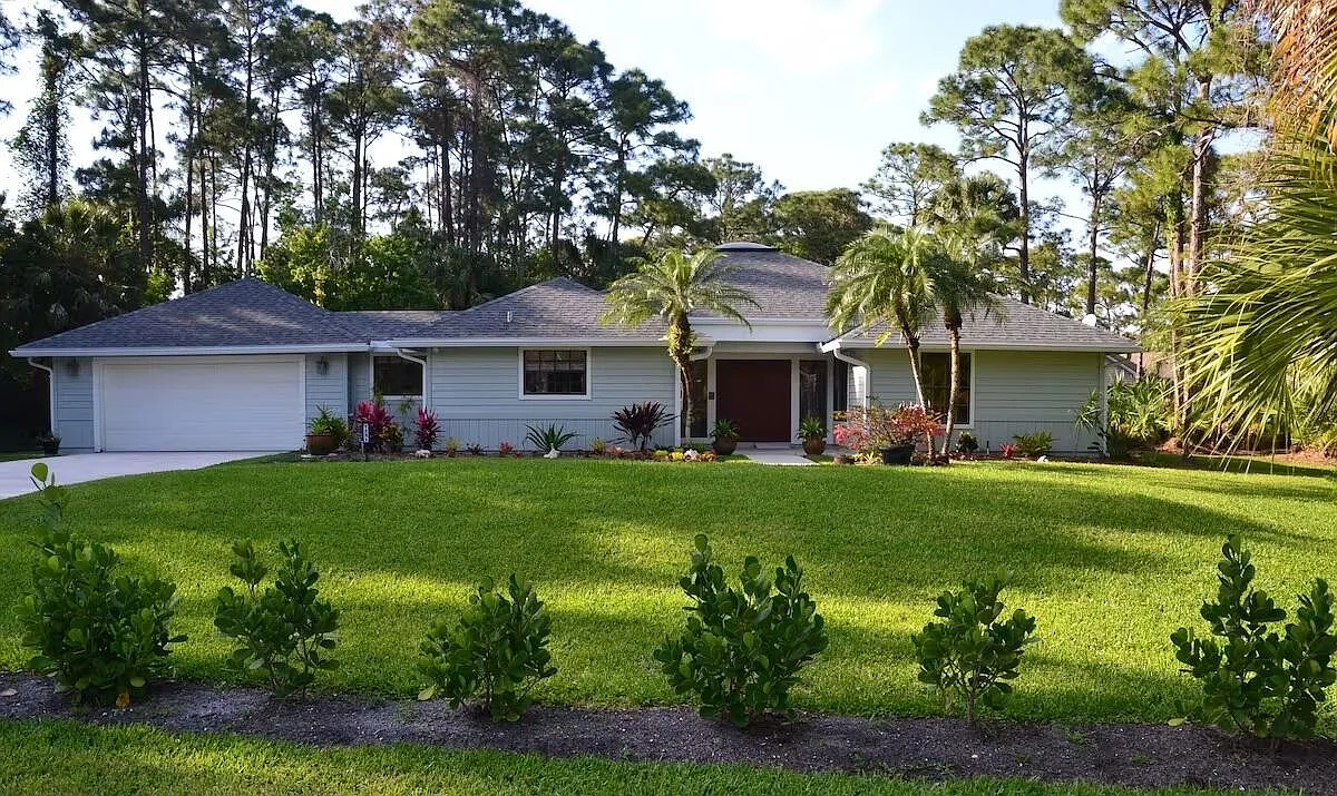 3 bed, 3.0 bath, 2042 sqft, $5,000 — Photo 1