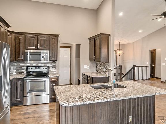 2nd image of 2227 E Stone Pointe Cir
