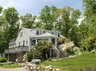 32 W Falmouth Hwy, Falmouth, MA 02540