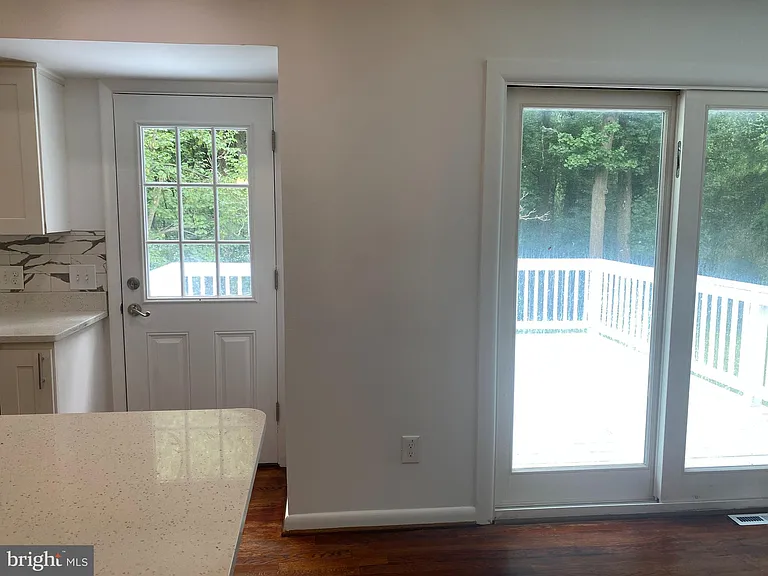 3615 Laguna Ct — Photo 7