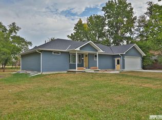 728 W Mary St, Beatrice, NE 68310