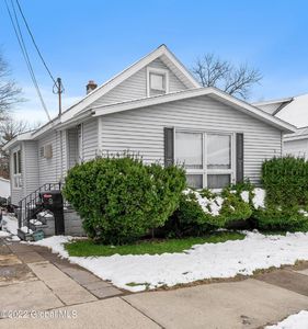 9 Chester St, Schenectady, NY, 12304