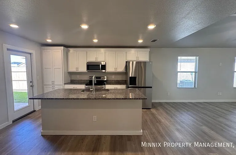 7704 Elm Ave — Photo 9