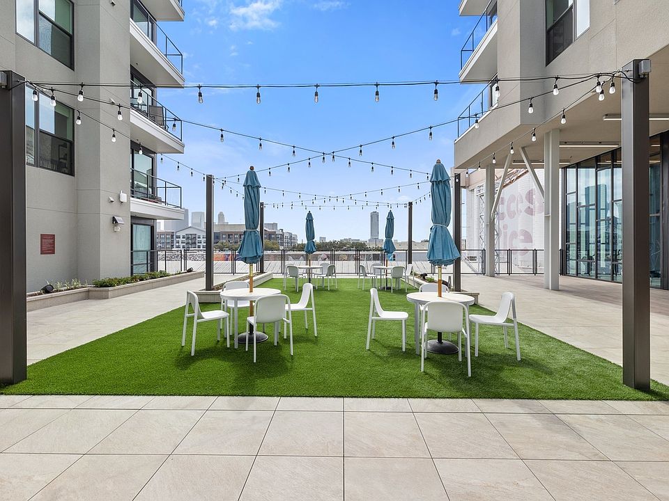 Outdoor Social Courtyard by pool
