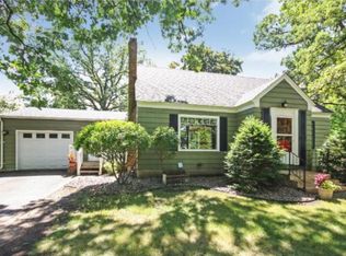 6577 Elm St, North Branch, MN 55056