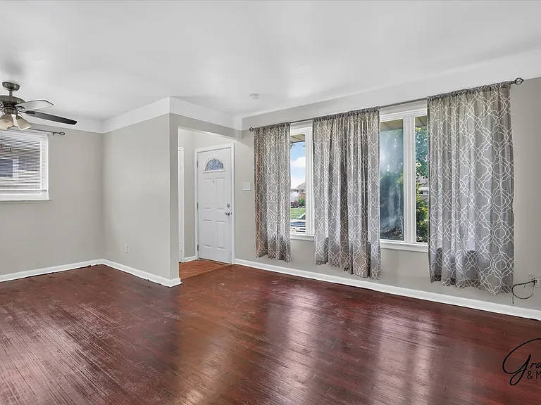 1619 Progress Ave — Photo 4