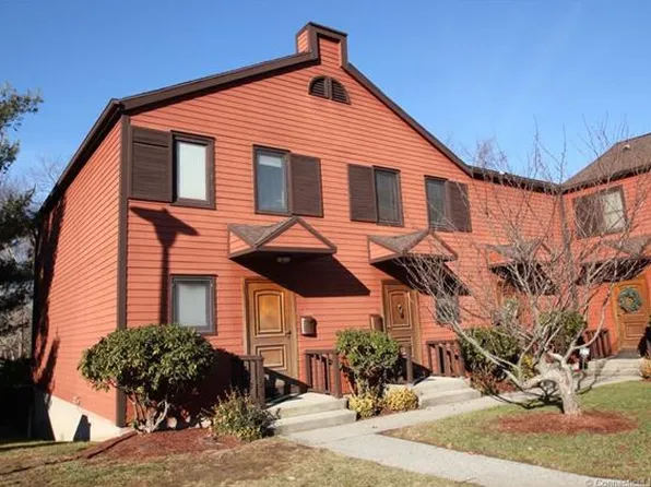 34 Courtland Dr, Groton, CT 06340