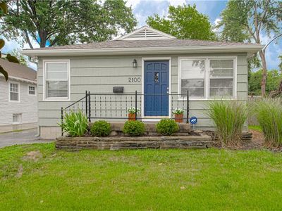 2100 W 74th St, Prairie Village, KS, 66208