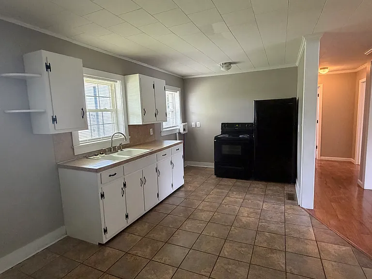 6720 Blue Springs Pkwy #1 — Photo 5