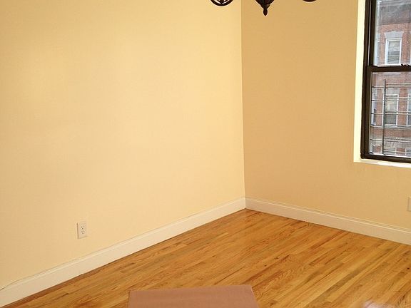4th image of 2104 Caton Ave APT 1