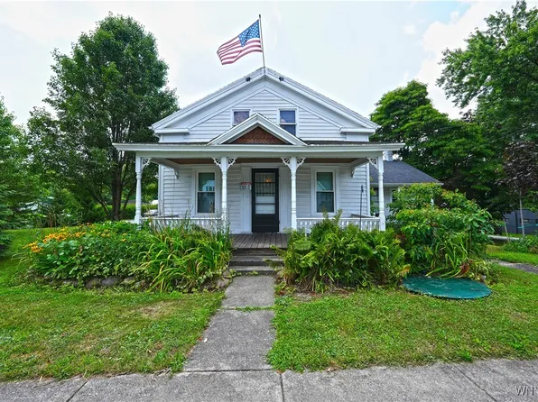 120 N Main St, Holland, NY 14080