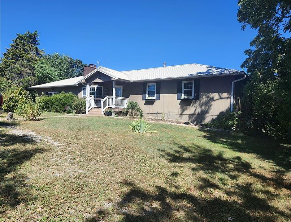 1st image of 36405 Hedge Ln
