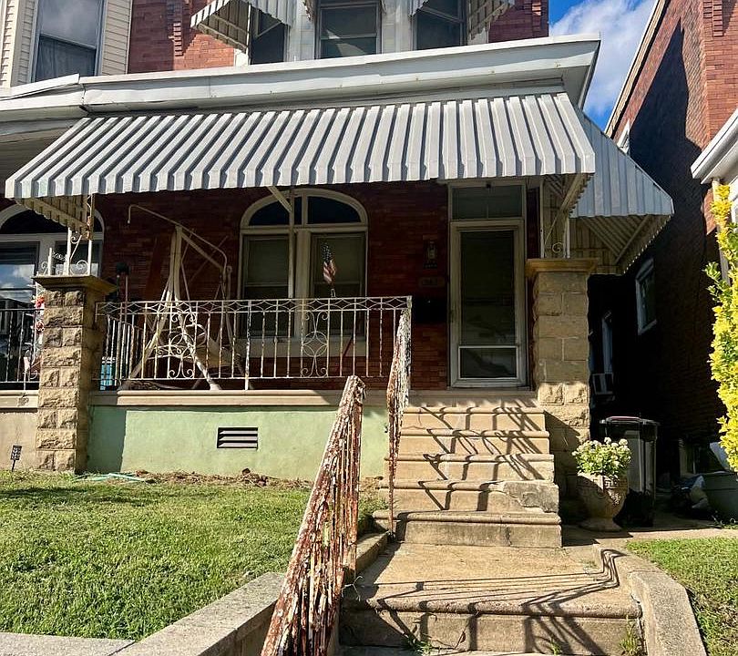 1st image of 143 W Clarkson Ave