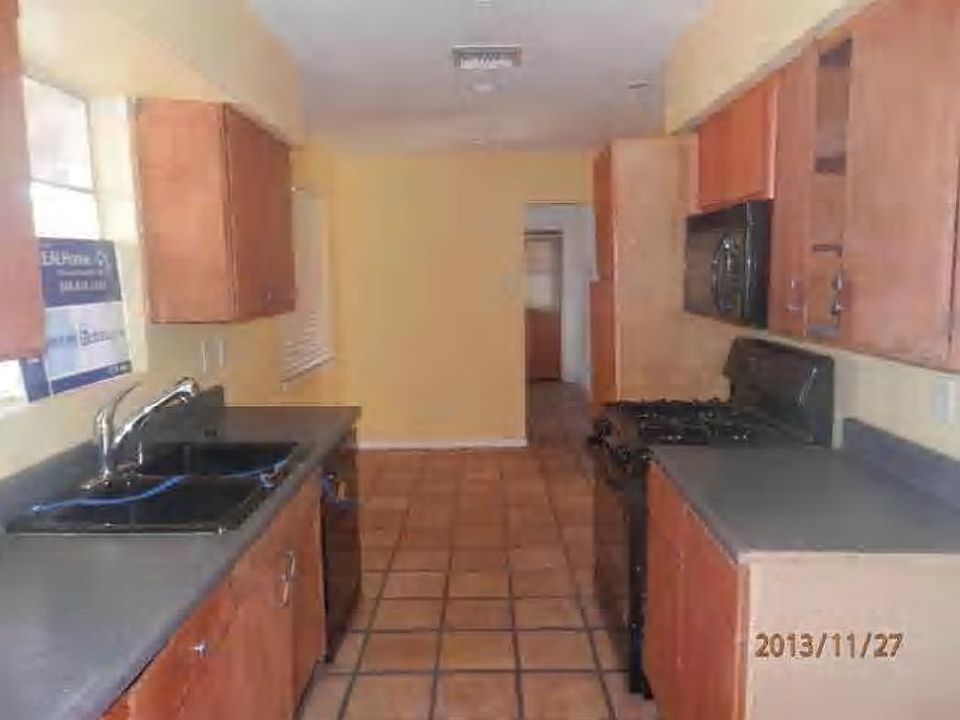 2nd image of 225 W Palo Verde St
