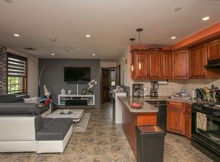 730 W Montauk Hwy APT 1, Lindenhurst, NY 11757